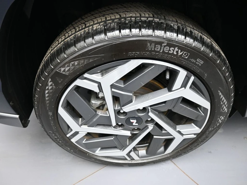 2025 Hyundai Kona - Image 12 of 21