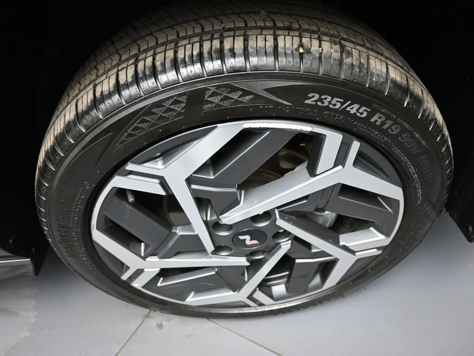 2025 Hyundai Kona - Image 13 of 21