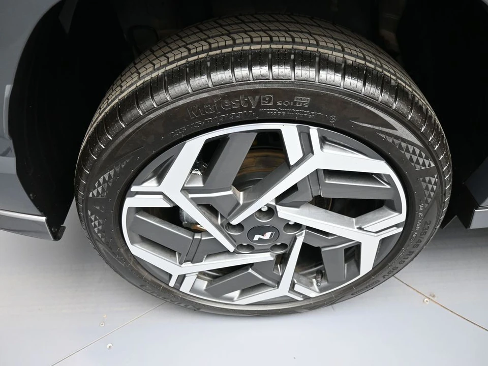 2025 Hyundai Kona - Image 12 of 21