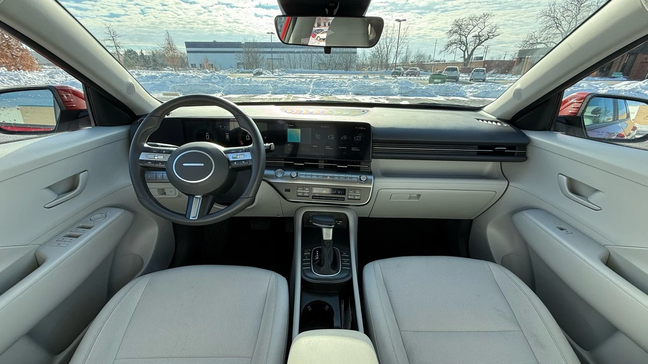 2025 Hyundai Kona - Image 16 of 21