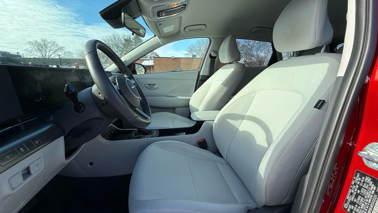 2025 Hyundai Kona - Image 10 of 21
