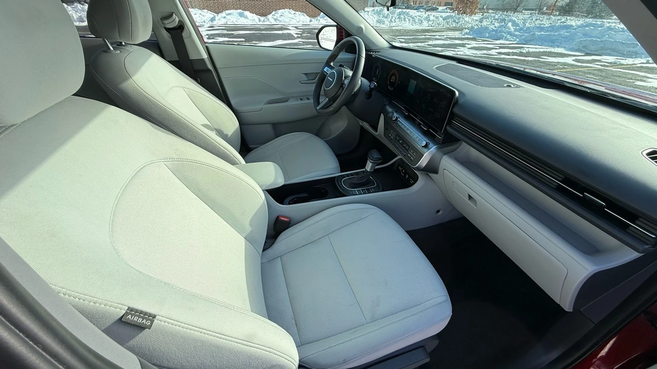 2025 Hyundai Kona - Image 11 of 21