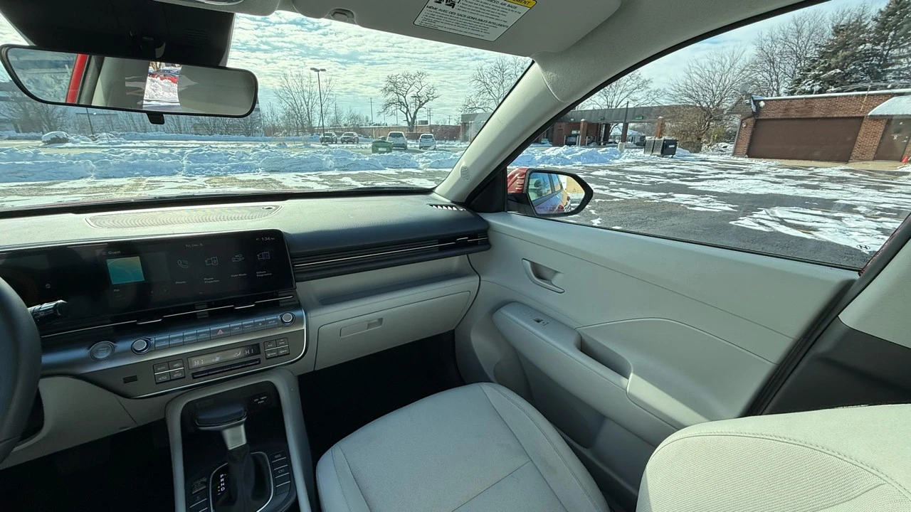 2025 Hyundai Kona - Image 19 of 21