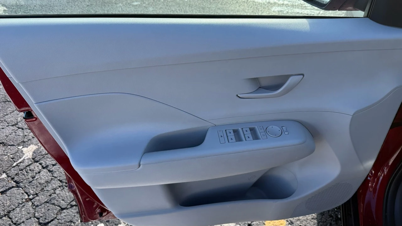 2025 Hyundai Kona - Image 21 of 21