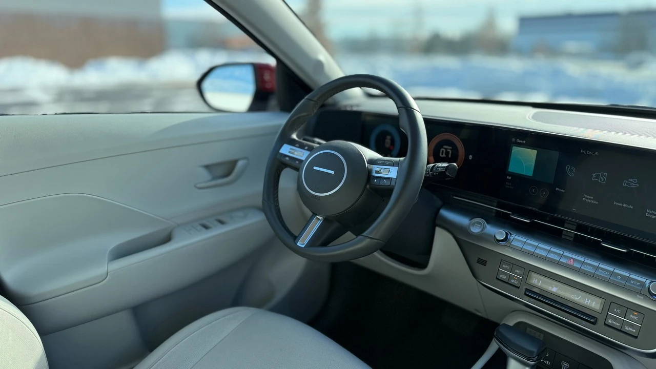 2025 Hyundai Kona - Image 13 of 21