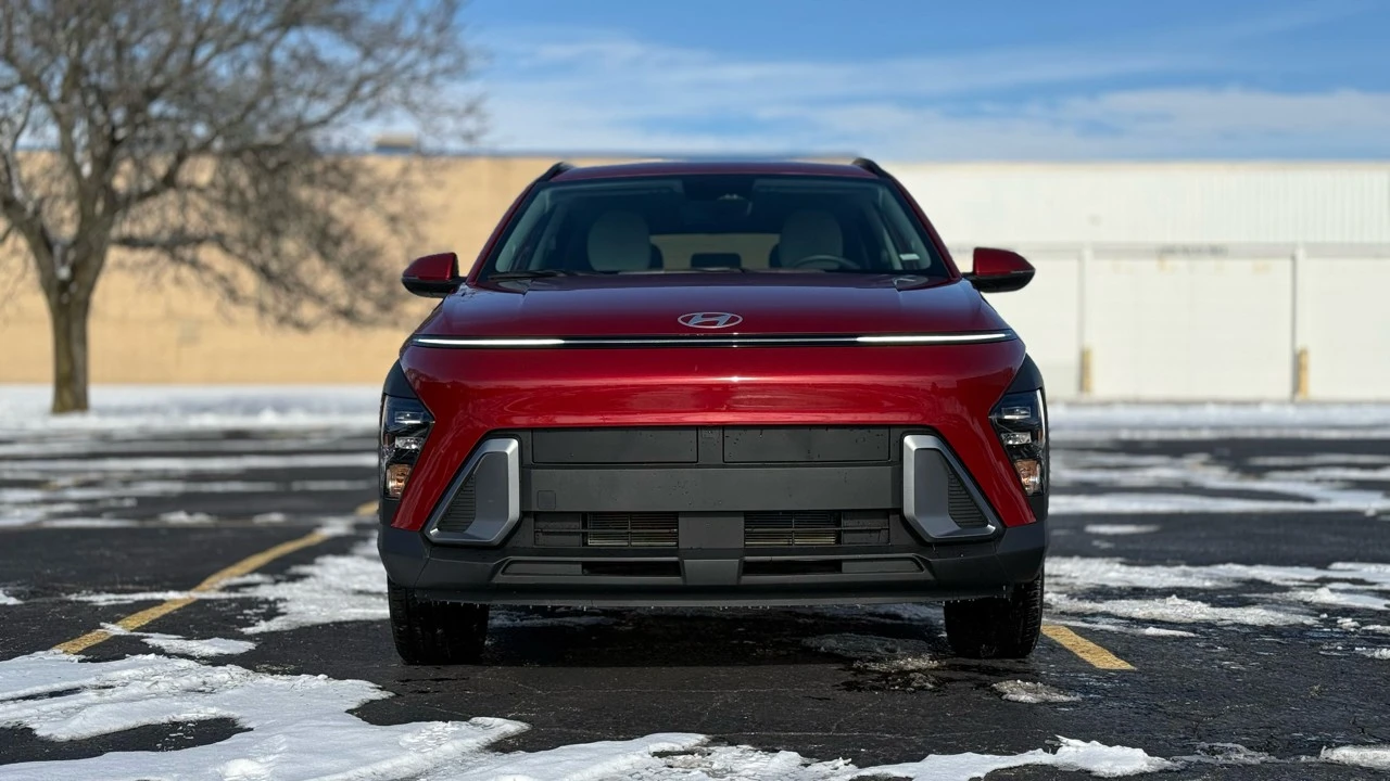 2025 Hyundai Kona - Image 2 of 21