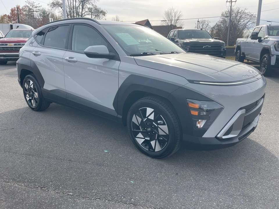 2025 Hyundai Kona - Image 7 of 12