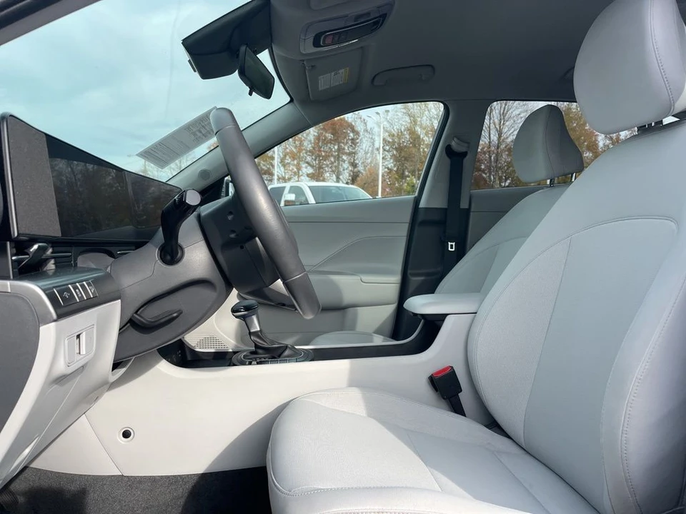 2025 Hyundai Kona - Image 11 of 12