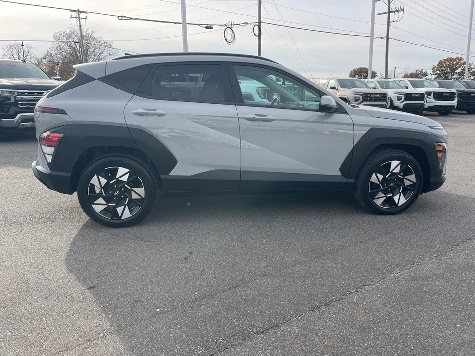 2025 Hyundai Kona - Image 6 of 12
