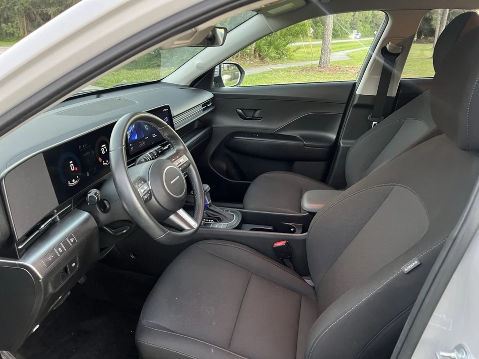 2025 Hyundai Kona - Image 13 of 16