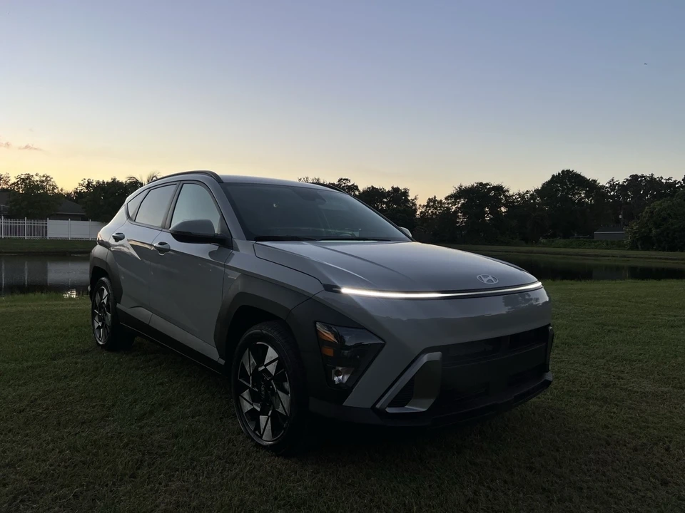2025 Hyundai Kona - Image 9 of 16