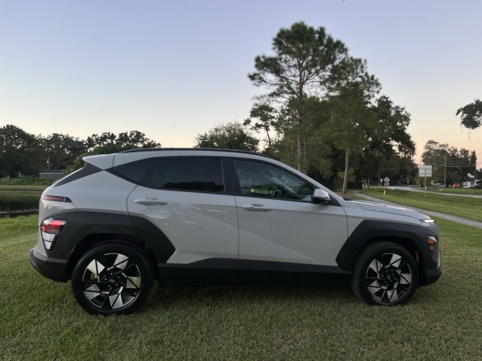 2025 Hyundai Kona - Image 7 of 16