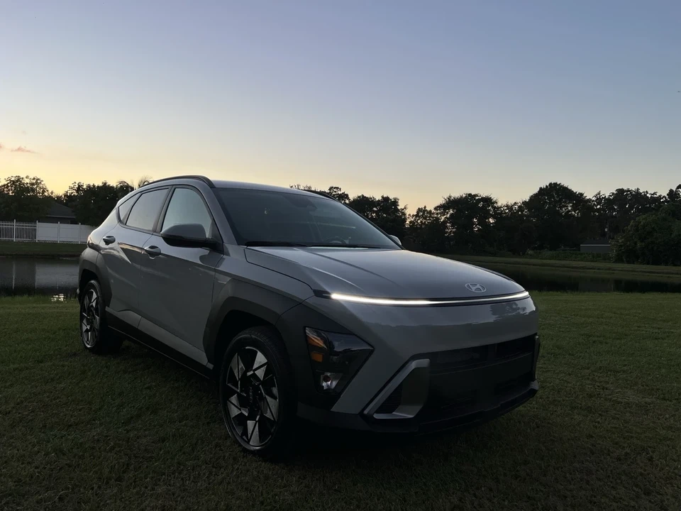 2025 Hyundai Kona - Image 8 of 16