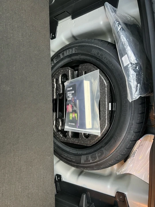 2025 Hyundai Kona - Image 10 of 16