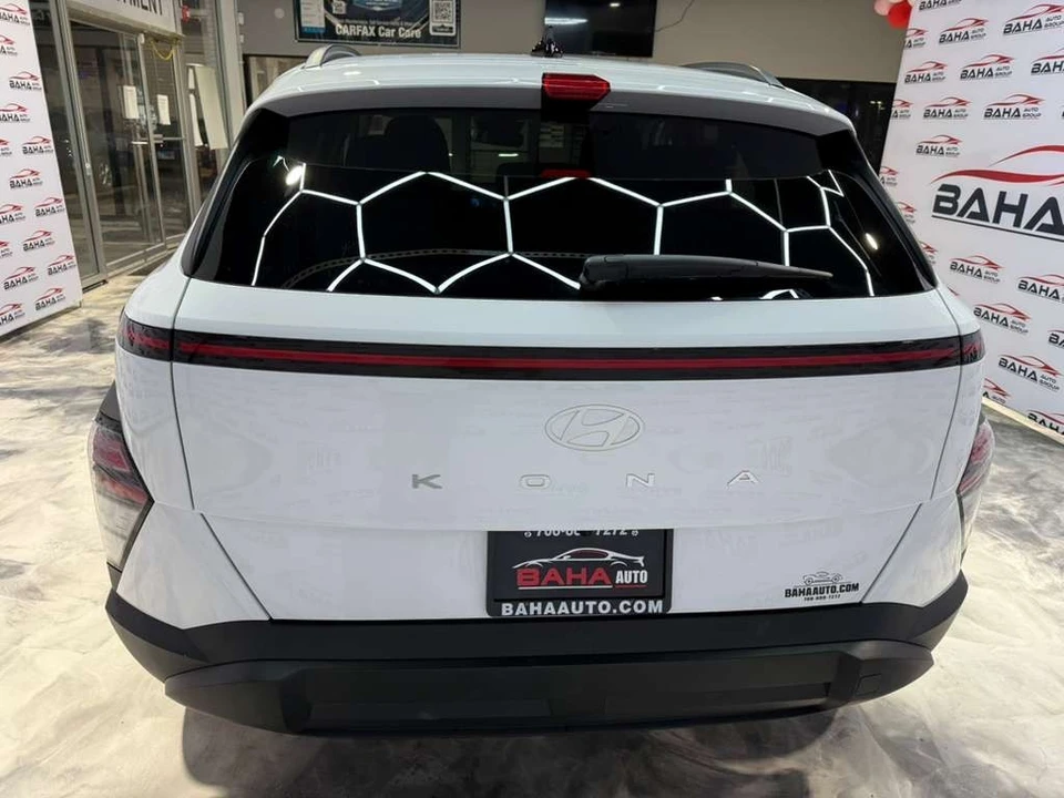 2025 Hyundai Kona - Image 9 of 21