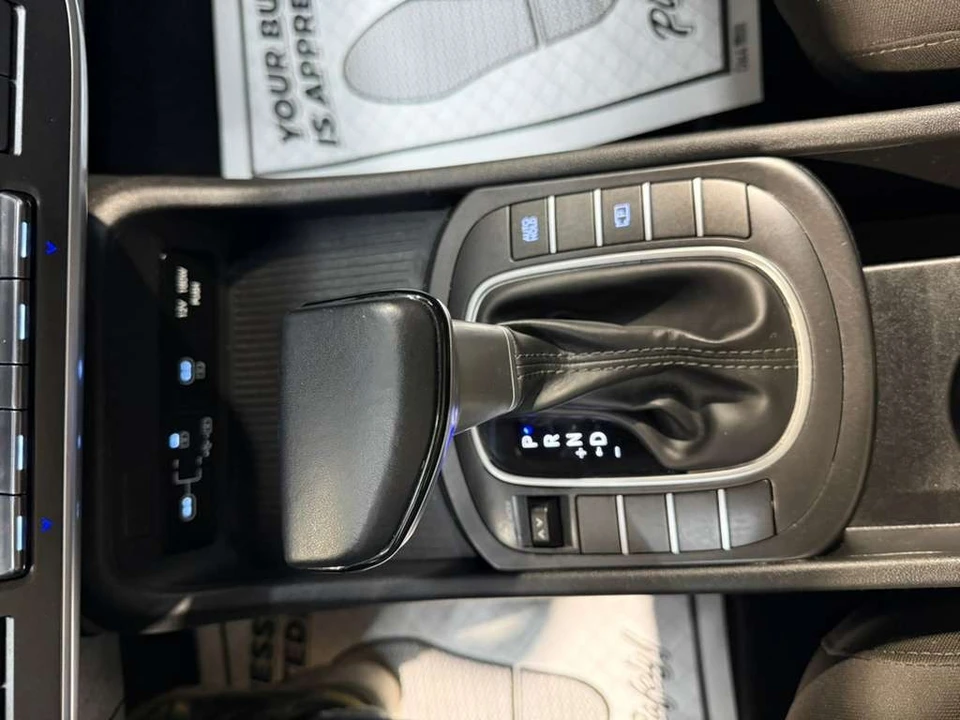 2025 Hyundai Kona - Image 18 of 21