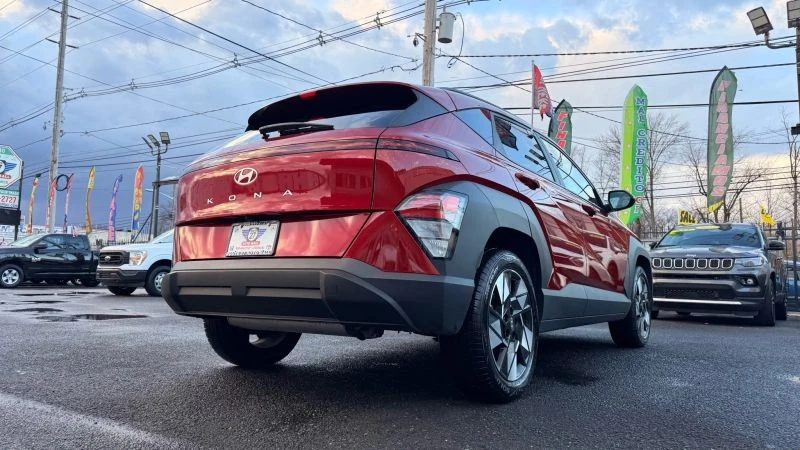 2025 Hyundai Kona - Image 9 of 12