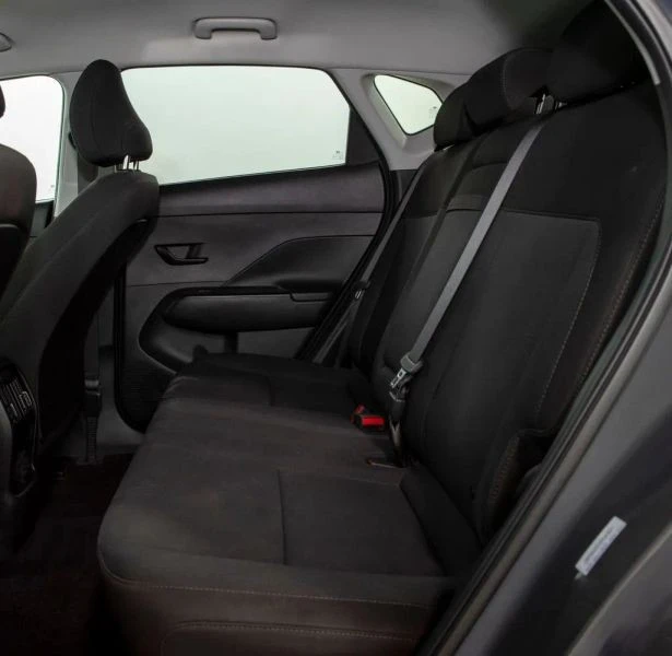 2025 Hyundai Kona - Image 9 of 12