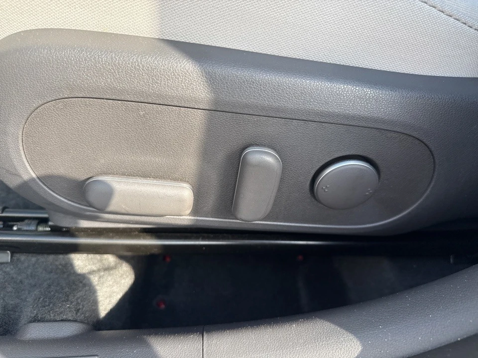 2025 Hyundai Kona - Image 10 of 12