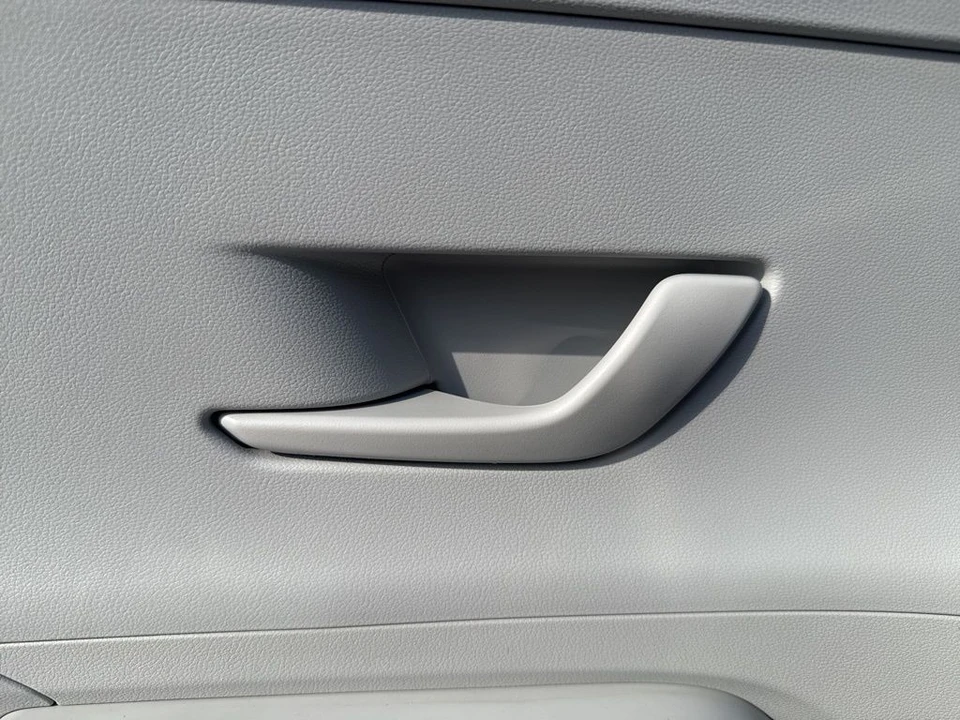 2025 Hyundai Kona - Image 11 of 12