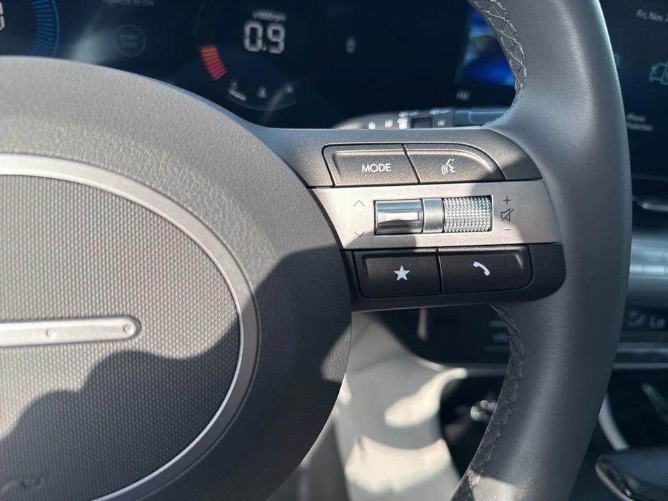 2025 Hyundai Kona - Image 16 of 21