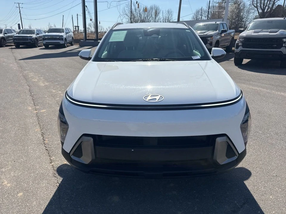 2025 Hyundai Kona - Image 8 of 12