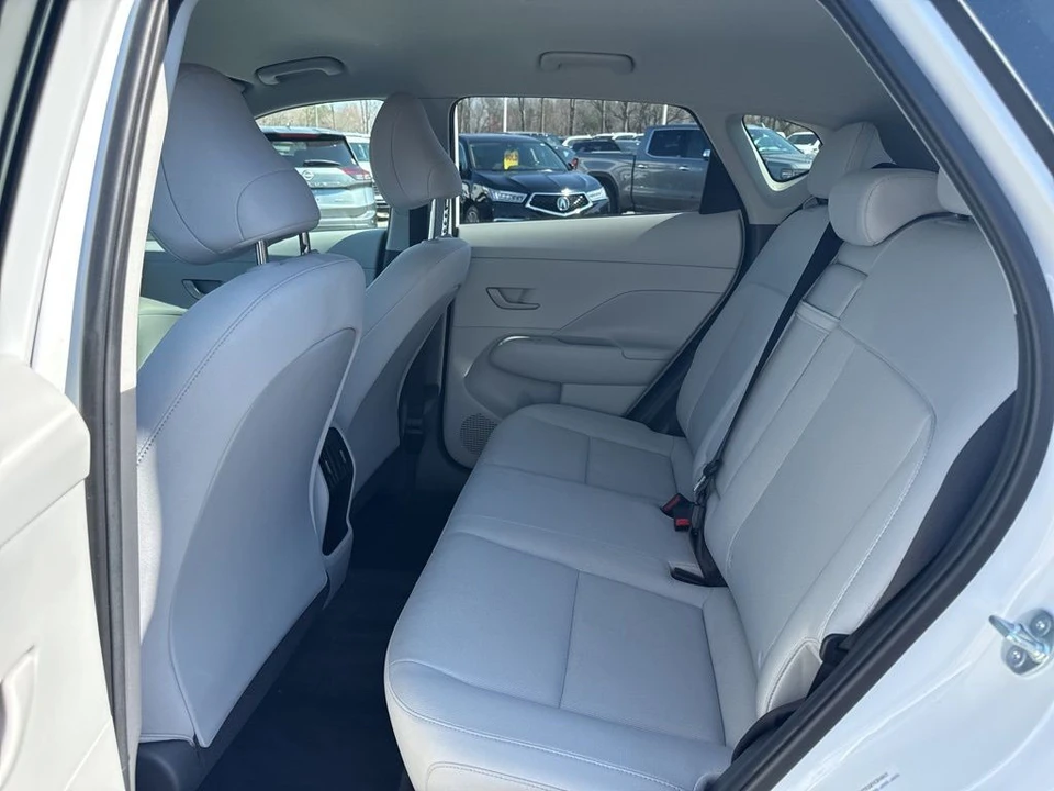 2025 Hyundai Kona - Image 11 of 21