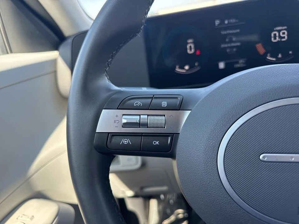 2025 Hyundai Kona - Image 15 of 21