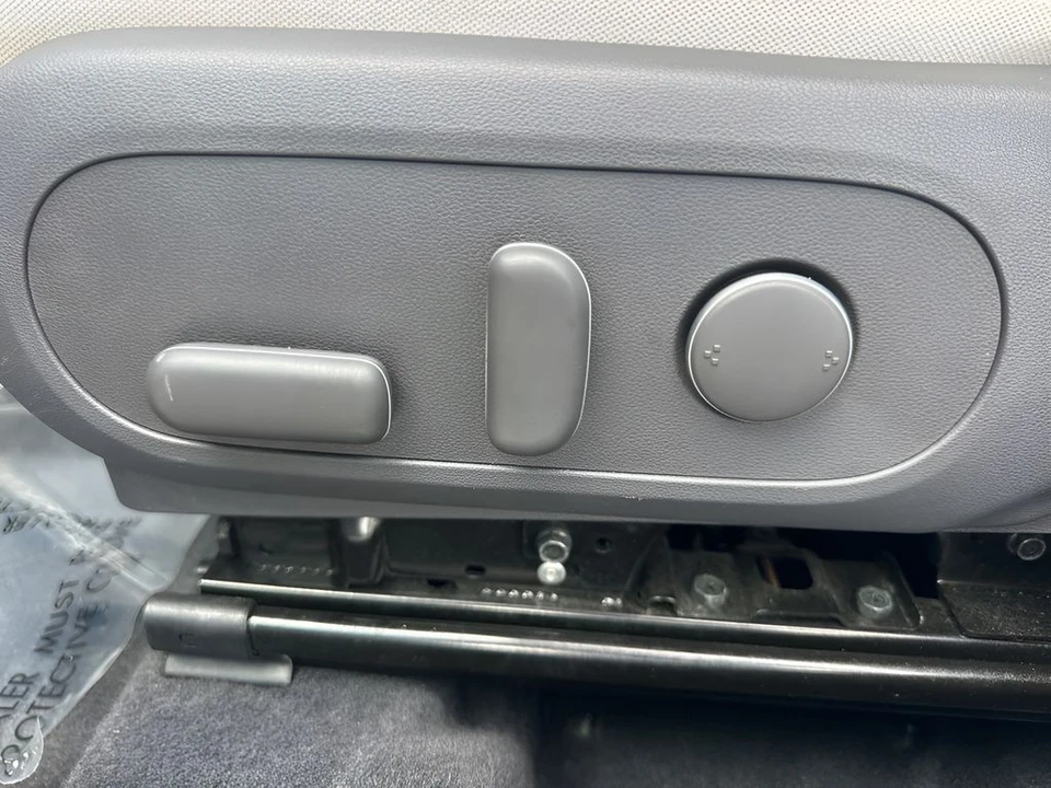 2025 Hyundai Kona - Image 10 of 12