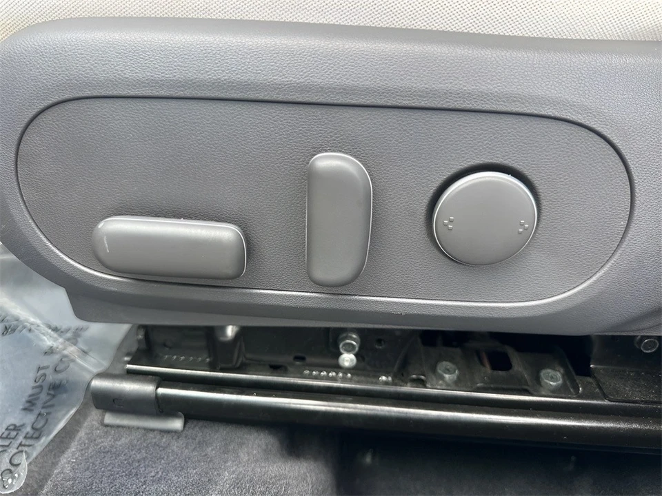 2025 Hyundai Kona - Image 10 of 12