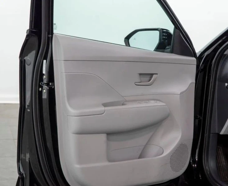 2025 Hyundai Kona - Image 6 of 12