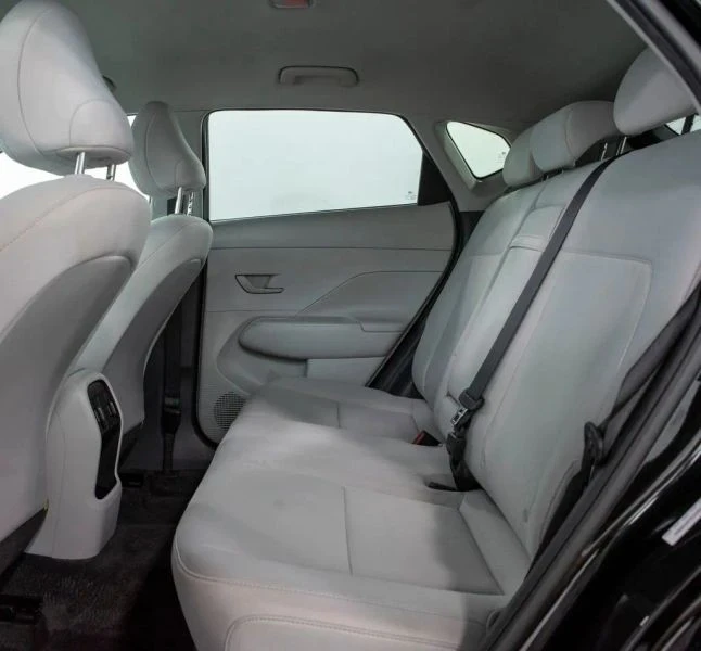2025 Hyundai Kona - Image 9 of 12