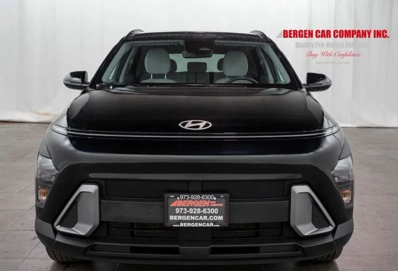 2025 Hyundai Kona - Image 2 of 12
