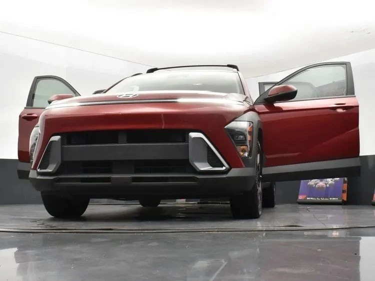 2025 Hyundai Kona - Image 11 of 12