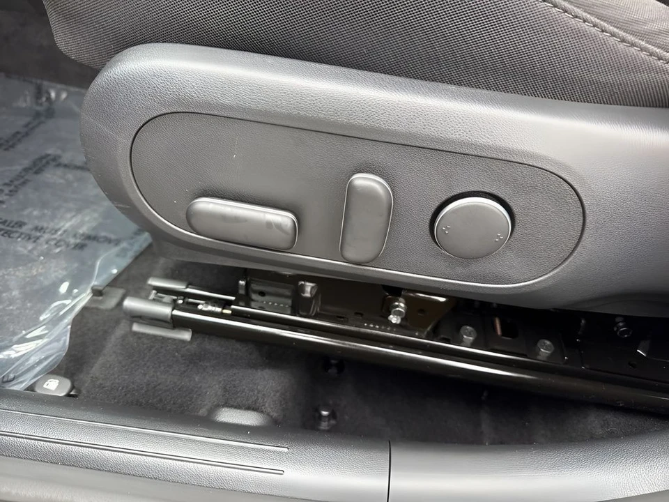2025 Hyundai Kona - Image 10 of 12