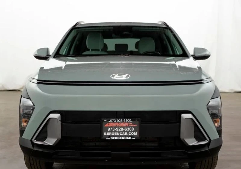2025 Hyundai Kona - Image 2 of 12