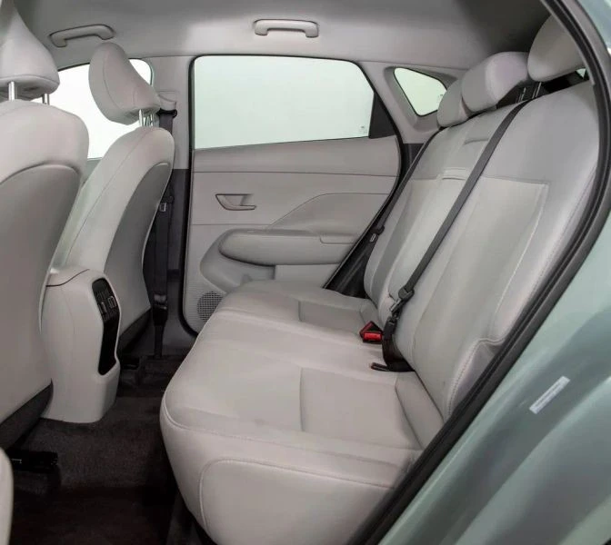 2025 Hyundai Kona - Image 9 of 12