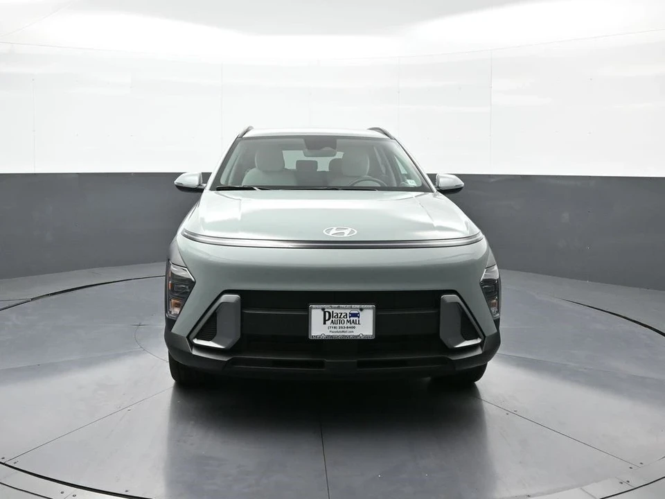 2025 Hyundai Kona - Image 2 of 12