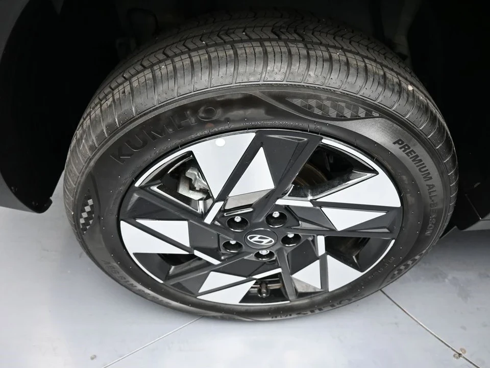 2025 Hyundai Kona - Image 12 of 12
