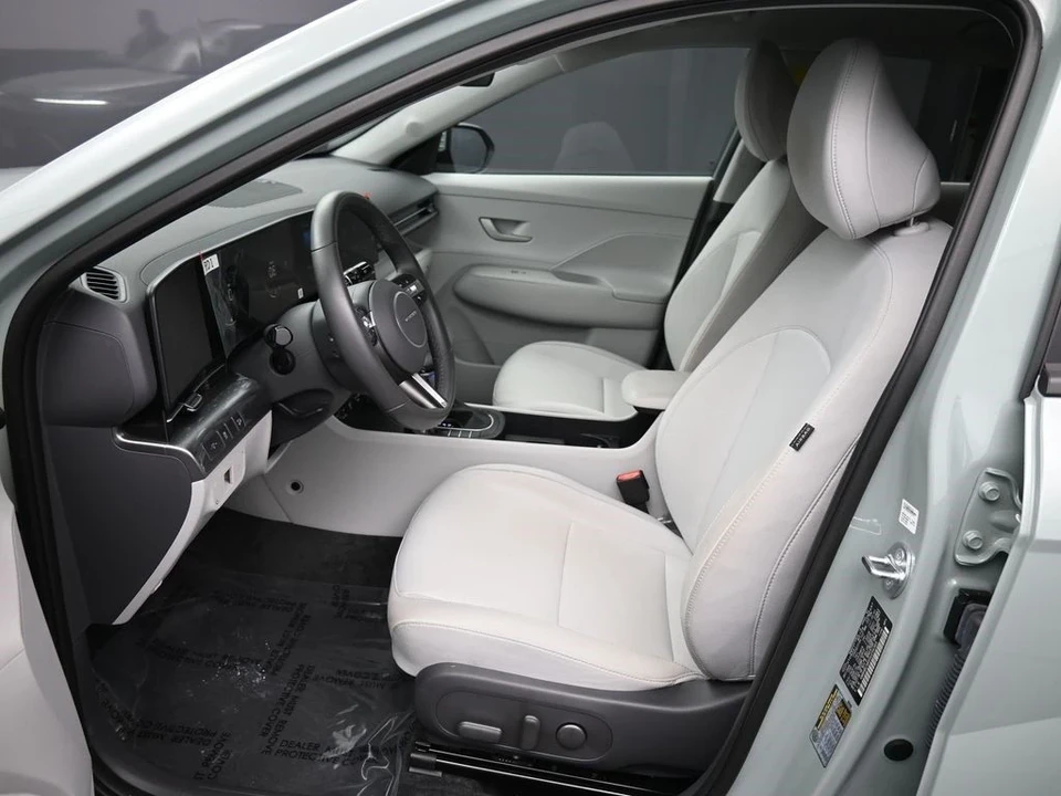 2025 Hyundai Kona - Image 18 of 21