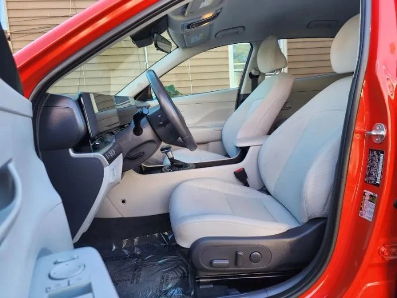 2025 Hyundai Kona - Image 9 of 12