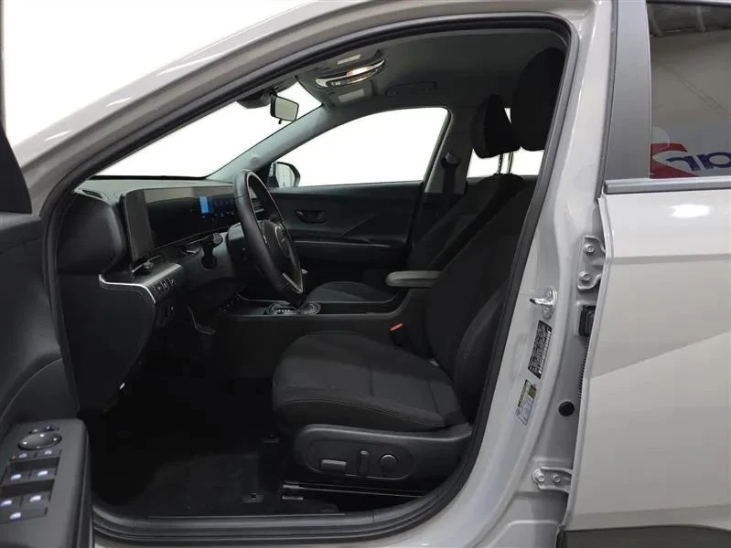 2025 Hyundai Kona - Image 9 of 12