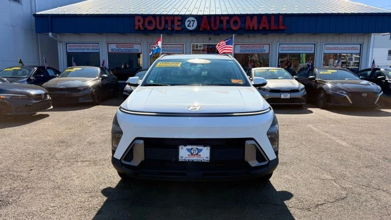 2025 Hyundai Kona - Image 3 of 12