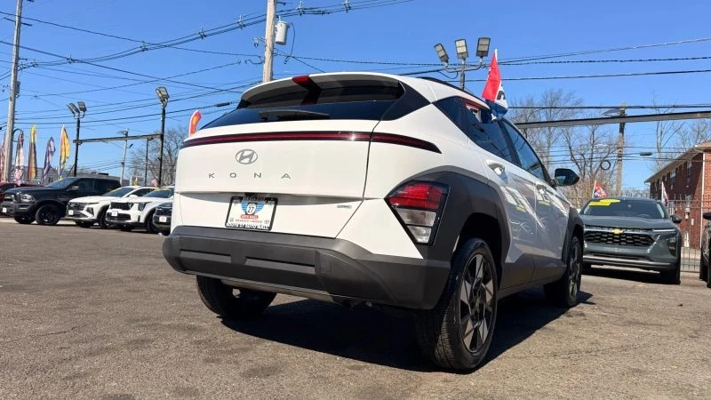 2025 Hyundai Kona - Image 8 of 12