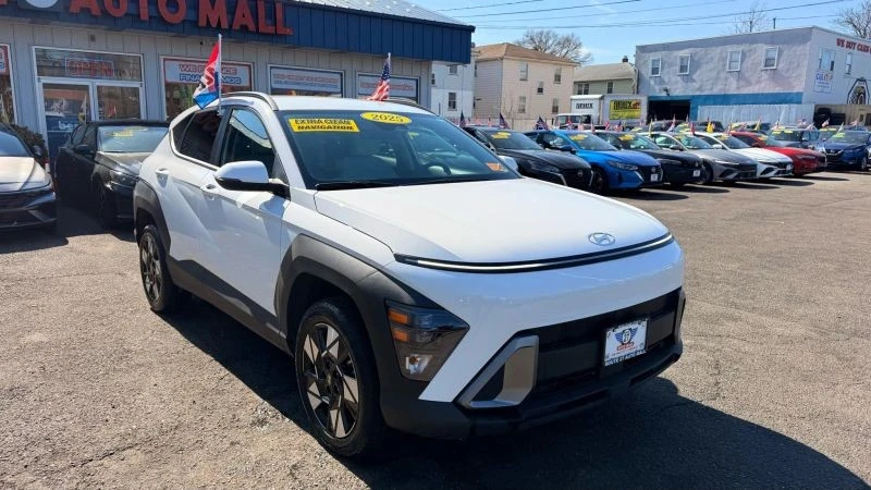 2025 Hyundai Kona - Image 2 of 12