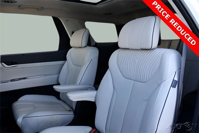 2025 Hyundai Palisade - Image 17 of 21