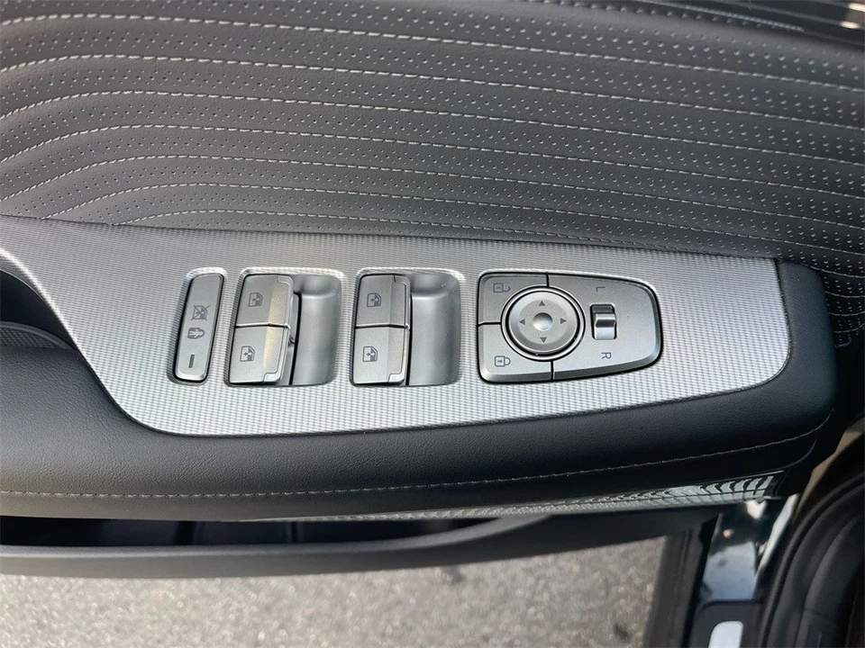 2025 Hyundai Palisade - Image 11 of 12