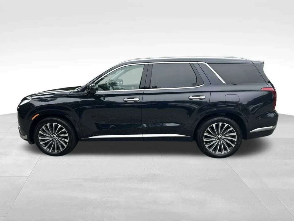 2025 Hyundai Palisade - Image 2 of 12