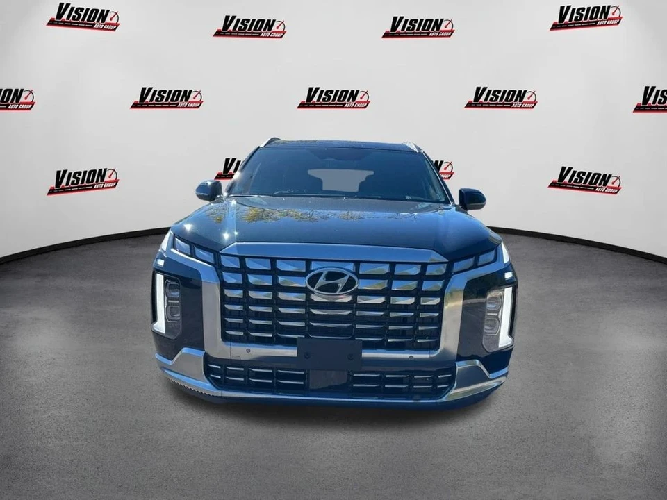 2025 Hyundai Palisade - Image 2 of 12