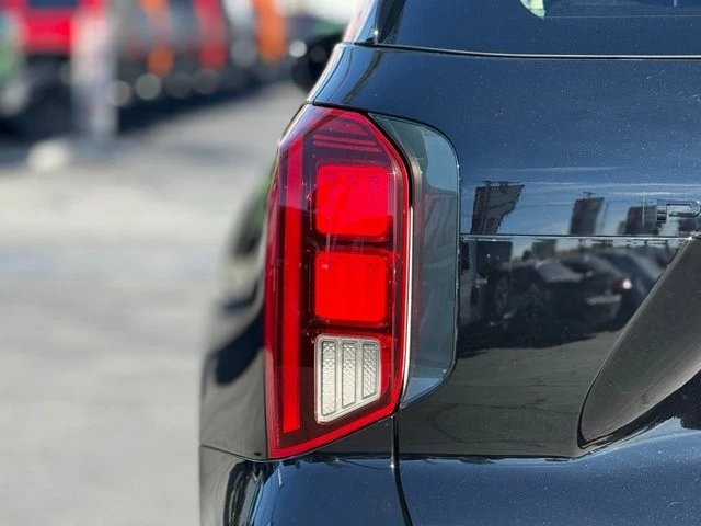 2025 Hyundai Palisade - Image 8 of 12